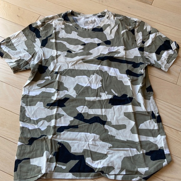 Nike camp t shirt